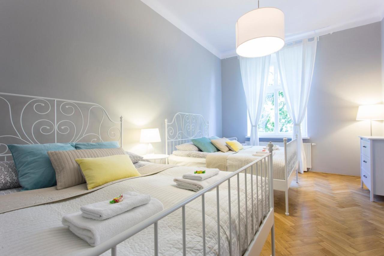 Tyzenhauz Grand Apartment *
