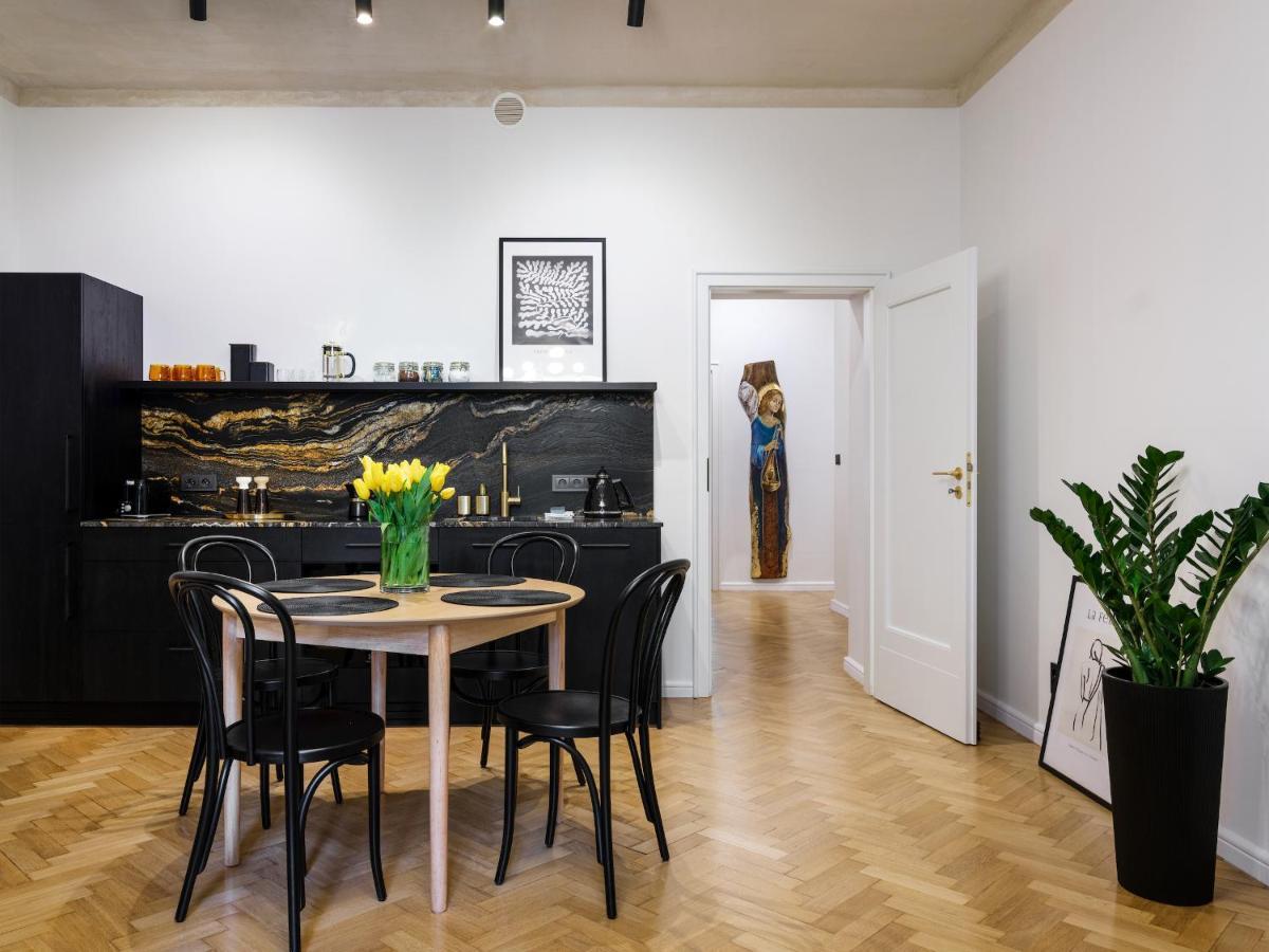 Tyzenhauz Grand Apartment